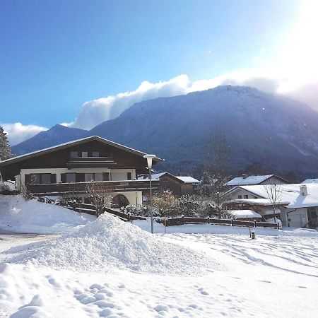 Ferienwohnungen "Am Golfplatz" Inkl. Chiemgaukarte โรพอลดิง ภายนอก รูปภาพ