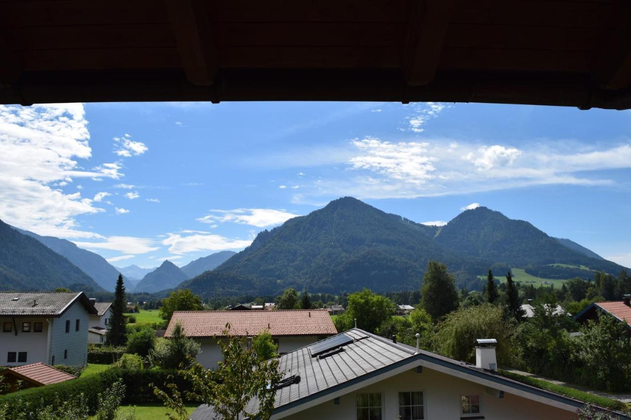 Ferienwohnungen "Am Golfplatz" Inkl. Chiemgaukarte โรพอลดิง ภายนอก รูปภาพ